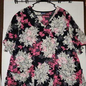 3XL pink, white, and black flower scrub top Tafford